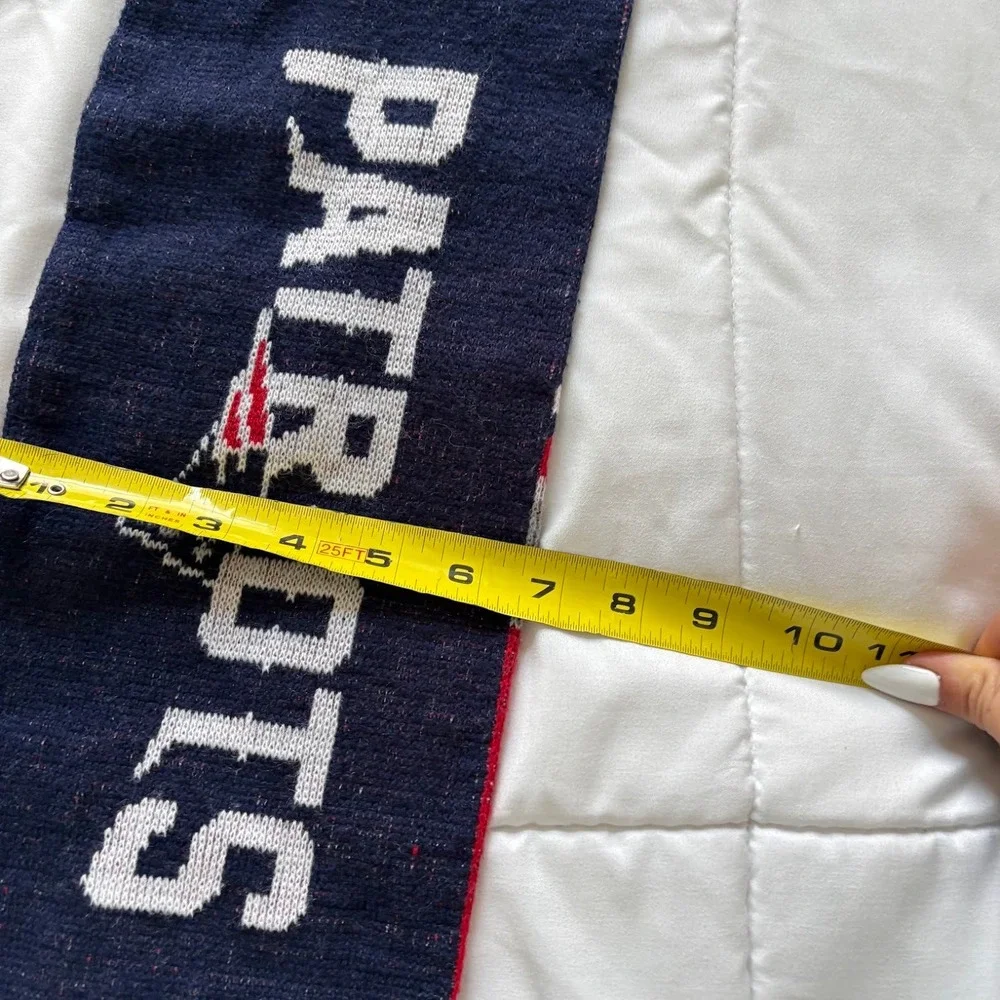 Forever Collectibles New England Patriots NFL Knit Scarf Navy Blue Red Fringe